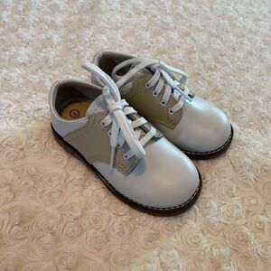 FootMates White and Gray Kids Dress Shoes